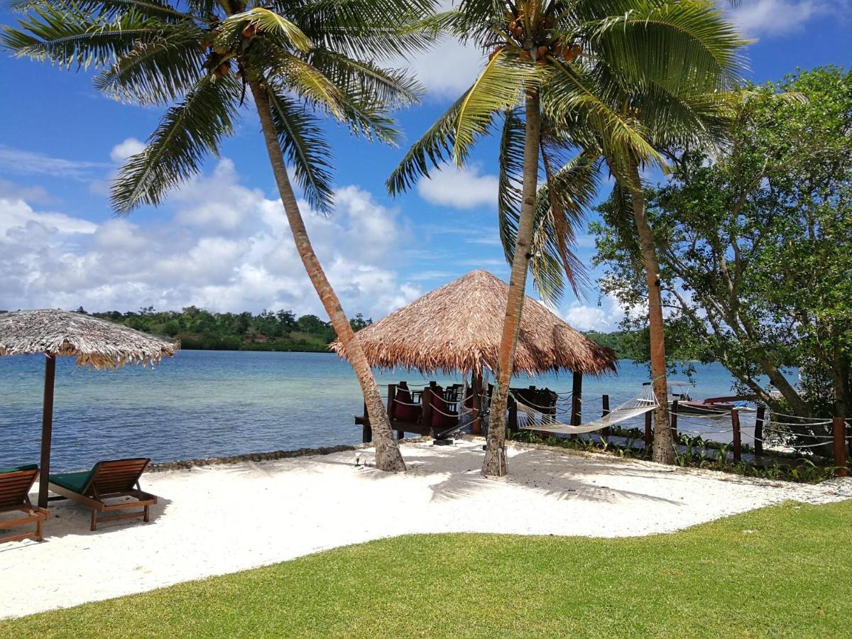 Poppy'S On The Lagoon Port Vila Exterior photo
