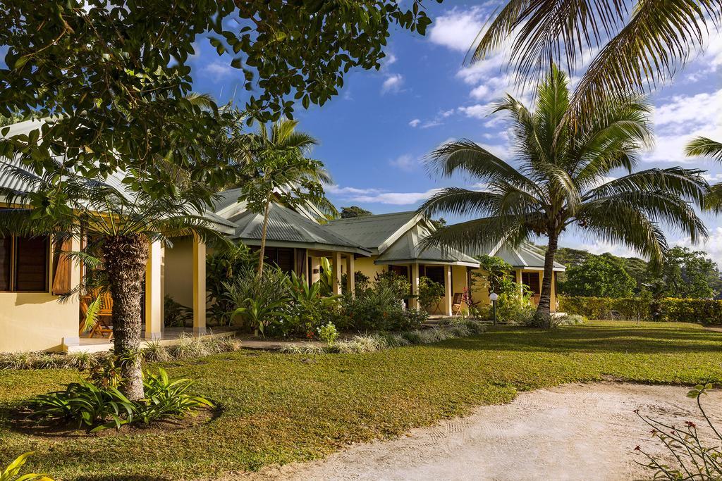 Poppy'S On The Lagoon Port Vila Exterior photo