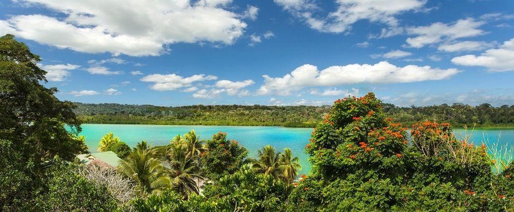 Poppy'S On The Lagoon Port Vila Exterior photo