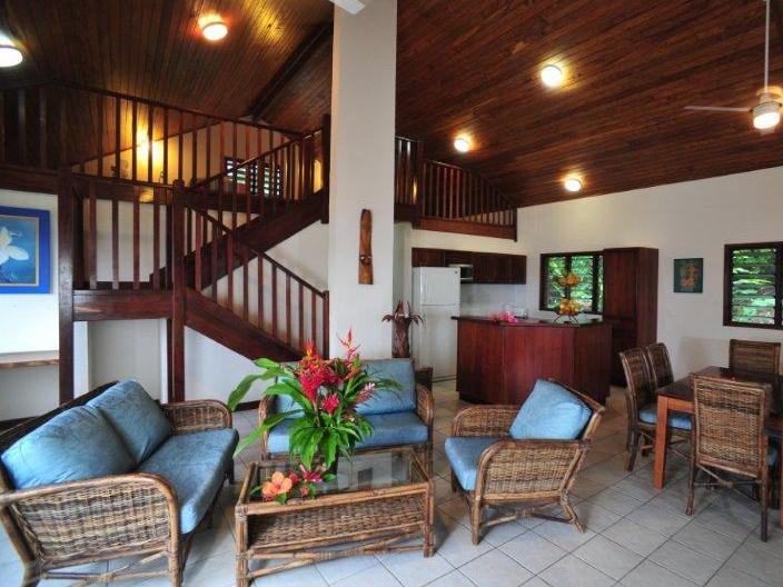 Poppy'S On The Lagoon Port Vila Exterior photo