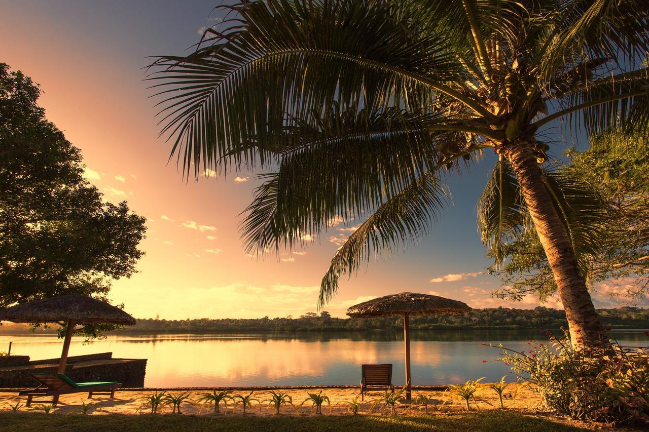 Poppy'S On The Lagoon Port Vila Exterior photo