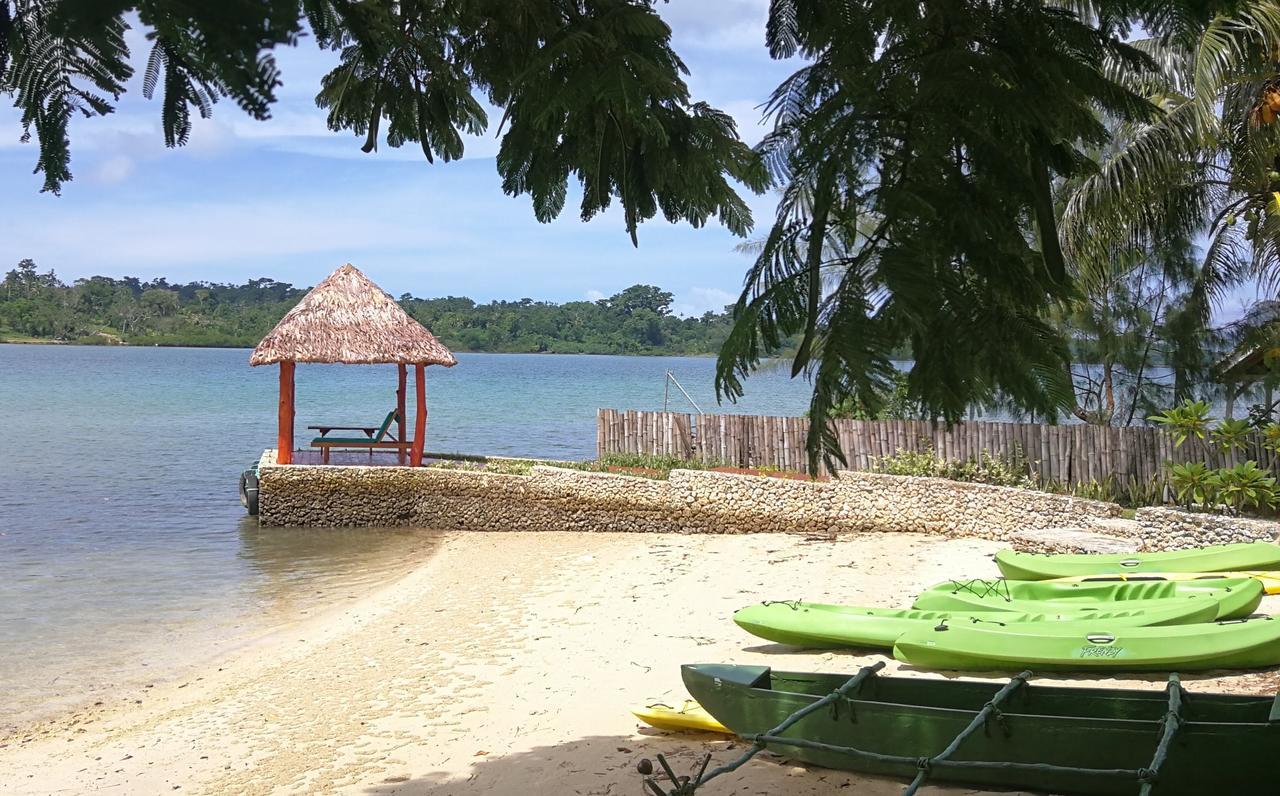 Poppy'S On The Lagoon Port Vila Exterior photo